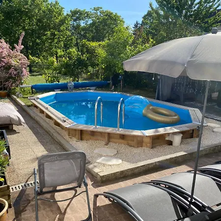 Avec Piscine Et Jacuzzi Бонди